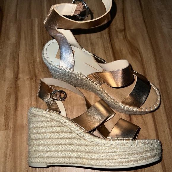 Dolce Vita Rose Gold Wedge - Picture 3 of 4